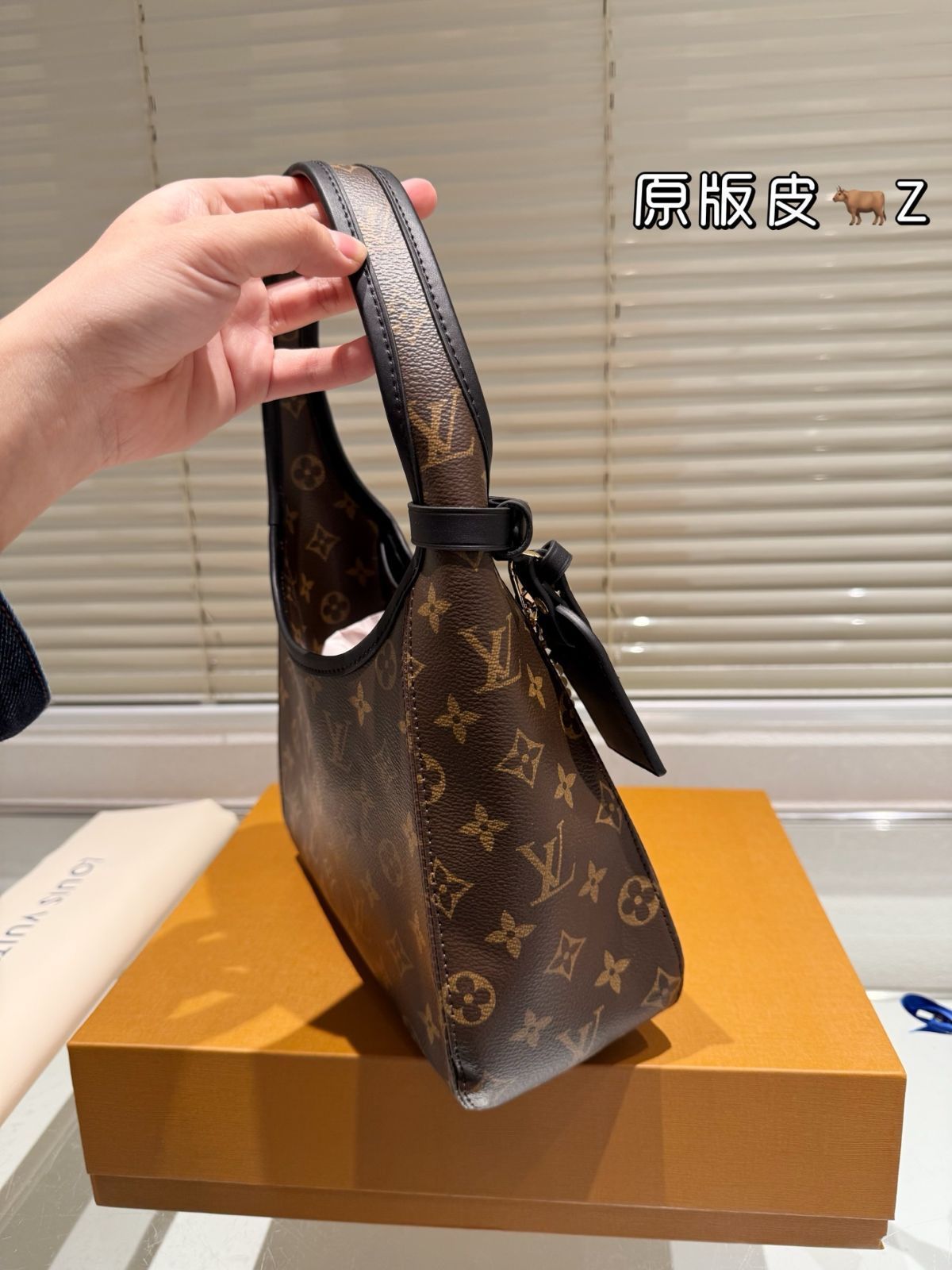 バーミリオンブラウン