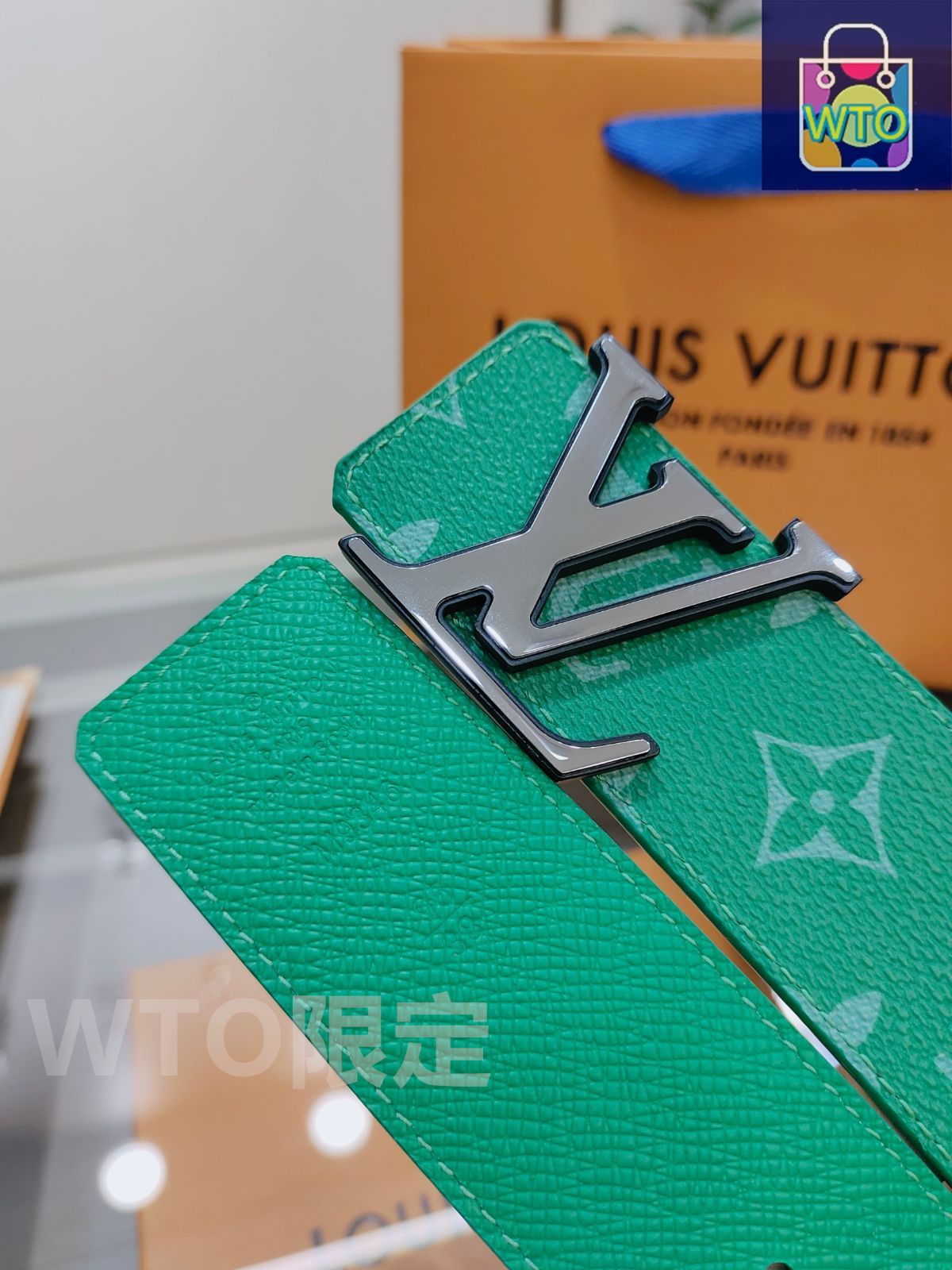 今日WTO】Louis Vuitton Monogram Reverse ダブルフェイスベルト