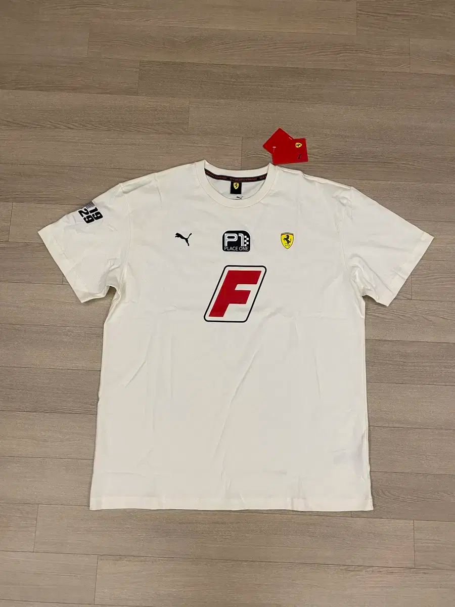 新品 PUMA(プーマ) フェラーリ レース F1 ガレージ クルー 半袖 Tシャツ （ L サイズ
