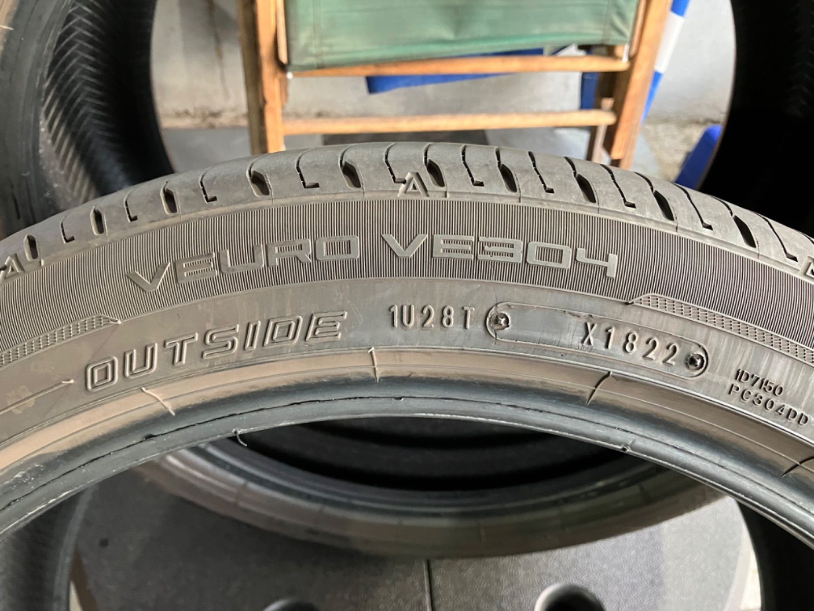 送料込み］ 245/40R19 ダンロップ DUNLOP VEURO VE304 (ビューロ VE304