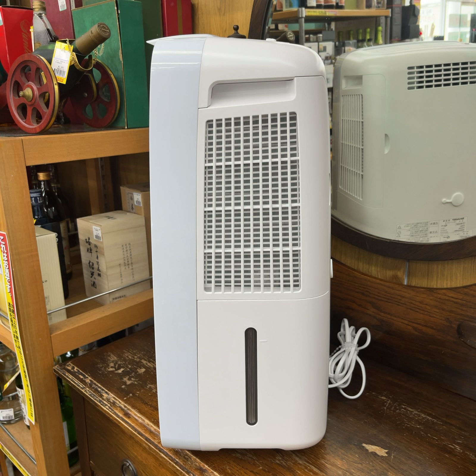シャープ コンパクトクール 冷風・衣類乾燥除湿機 CM-S100-W 