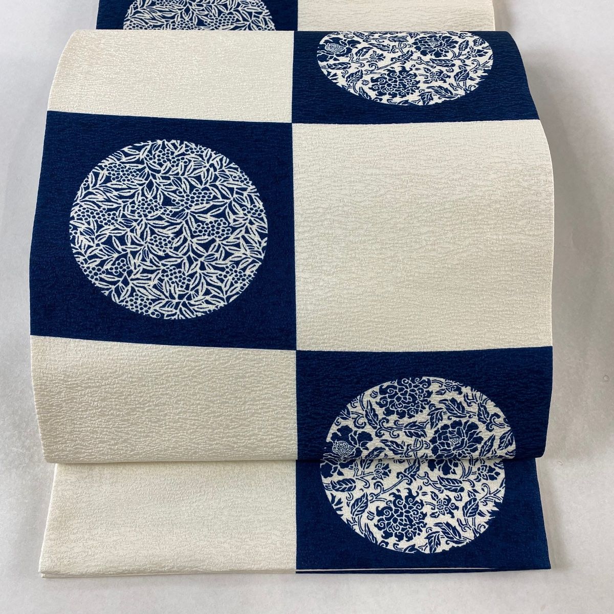 青い月 袋帯 美品 逸品 証紙 東京染 三眠蚕 市松 草花 藍色 全通