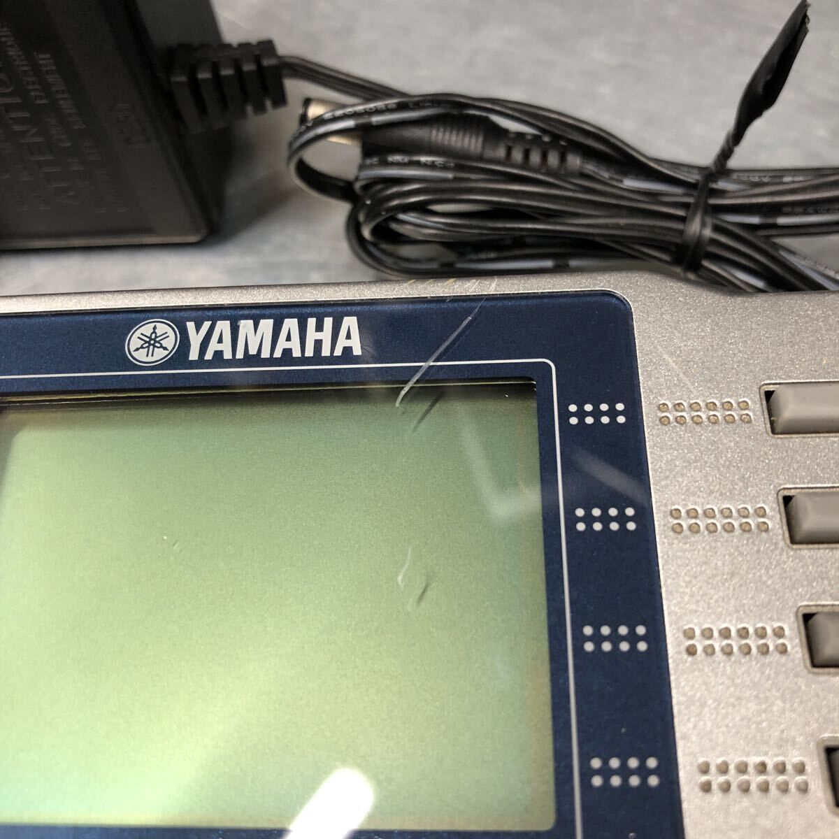 TQ099 YAMAHA QY100 ミュージックシーケンサー リズムマシン