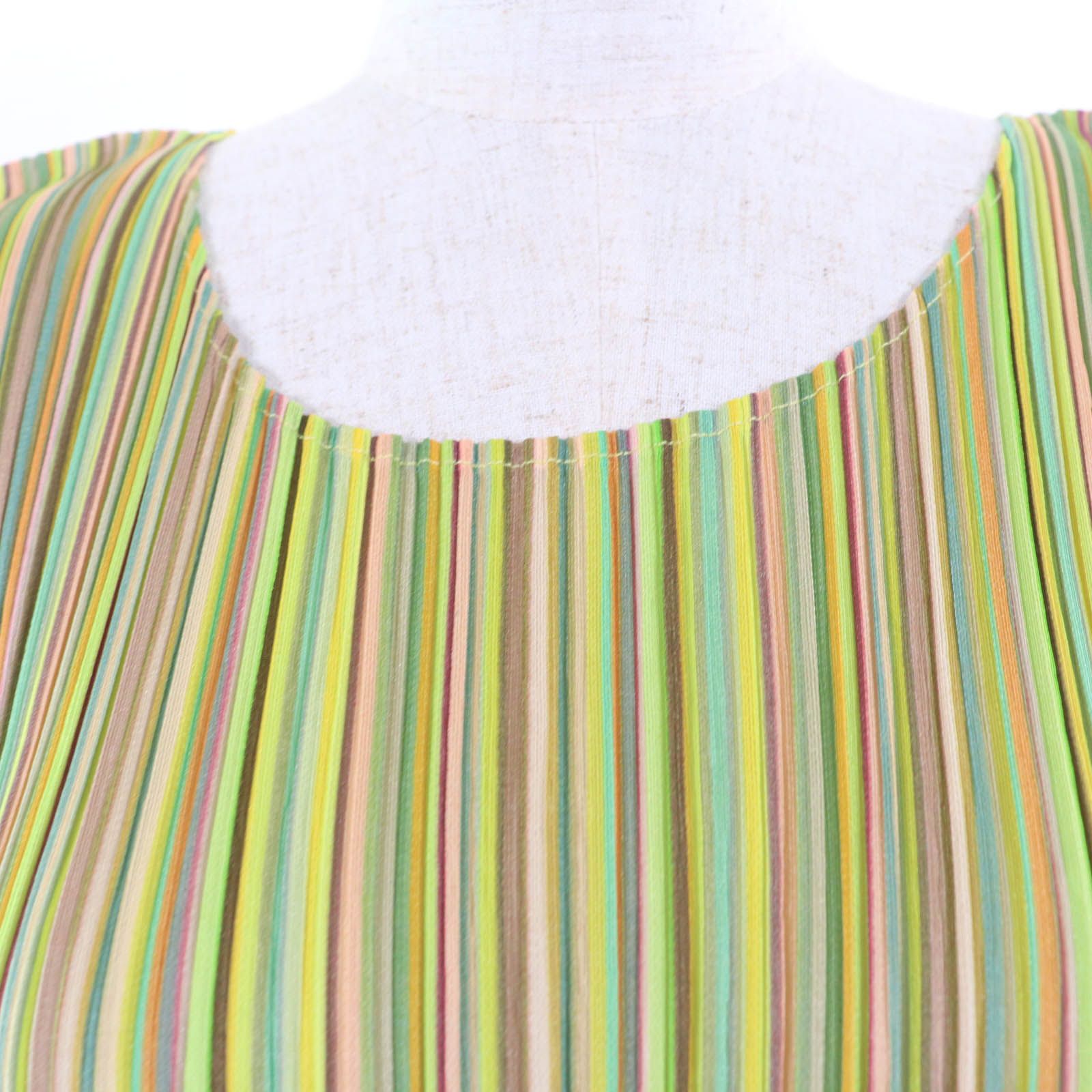 極美品☆PLEATS PLEASE プリーツプリーズ イッセイミヤケ PP11-JK555 ストライプ柄 長袖 カットソー グリーン系 3 正規品 レディース 極美品☆PLEATS PLEASE プリーツプリーズ イッセイミヤケ PP11