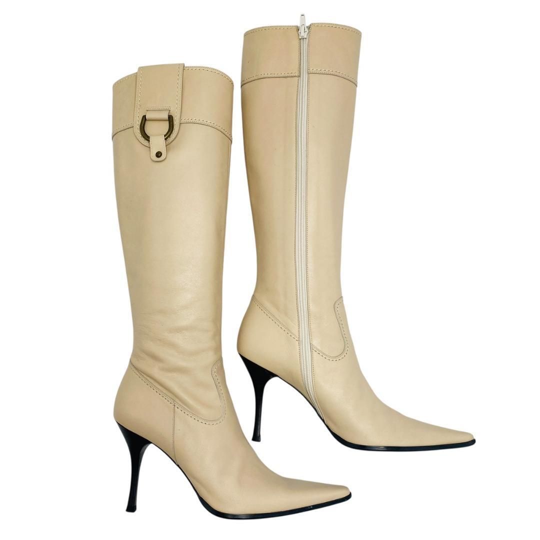 ポインテッドトゥ 24