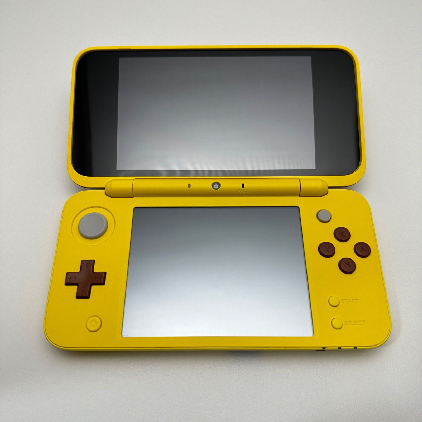 驚きの破格値SALE希少品 Newニンテンドー2DS LL ピカチュウエディション レア NINTENDO 任天堂 ポケモンセンター 本体 ニンテンドー3DS LL本体