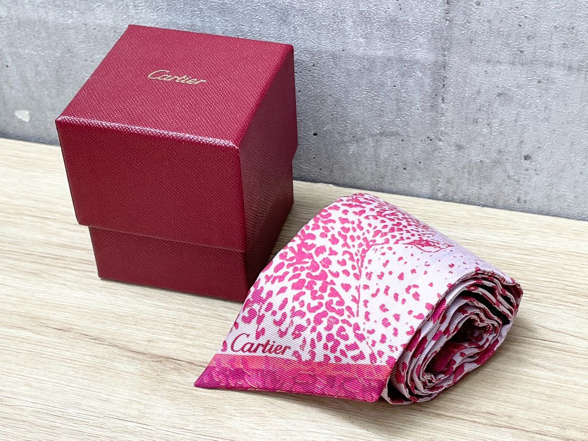 Cartier カルティエシルクスカーフ美品！
