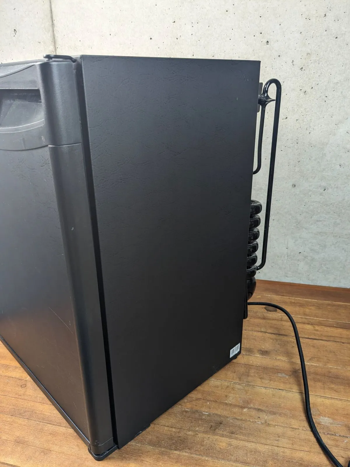 5433【程度良好】 ワンドア冷蔵庫 Dometic RH430LD 26L 5433【程度良好】 ワンドア冷蔵庫 Dometic RH430LD 26L 左