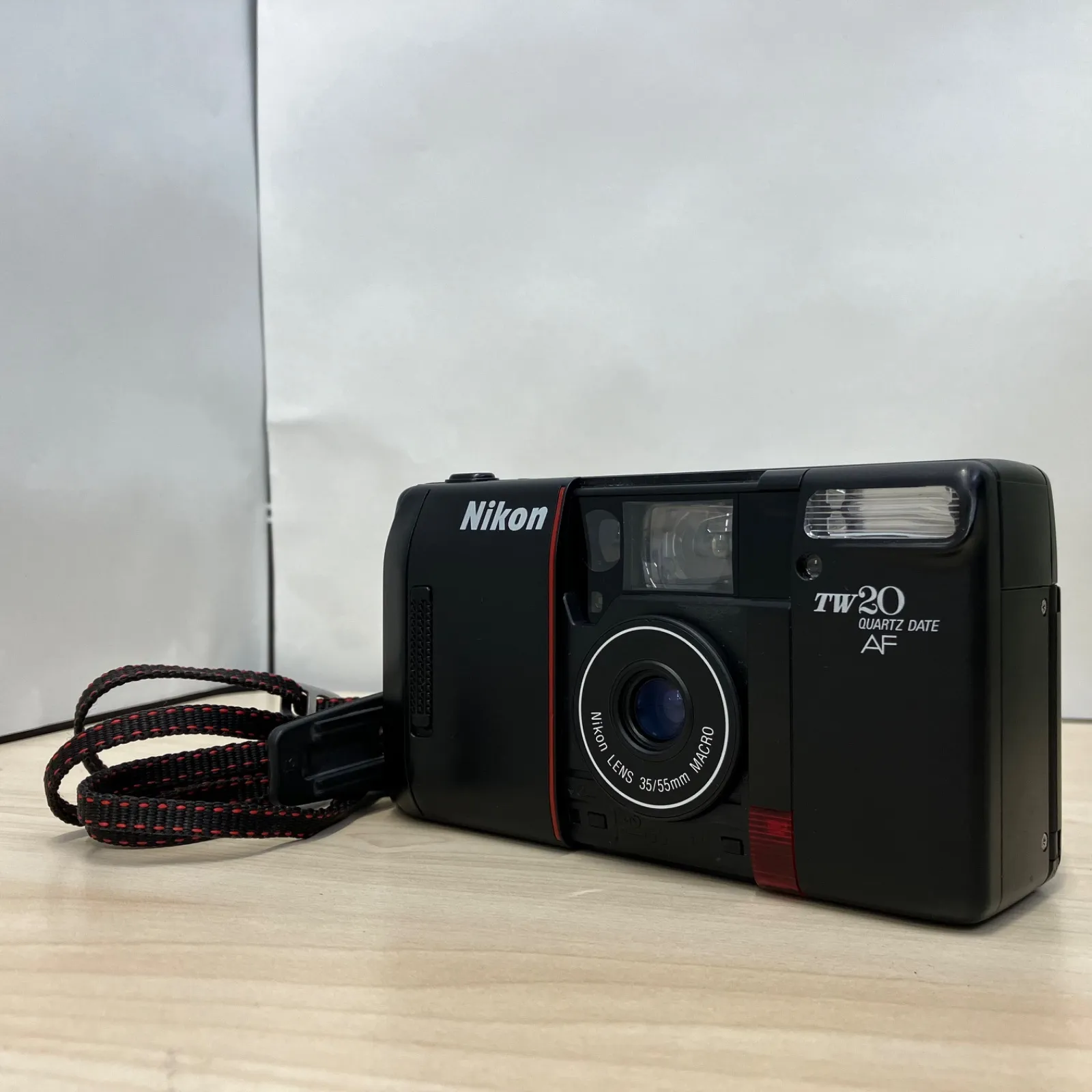 美品　Nikon TW20 AF コンパクトフィルムカメラ 完全動作品】Nikon TW20 AF フィルムカメラ 【公式通販】