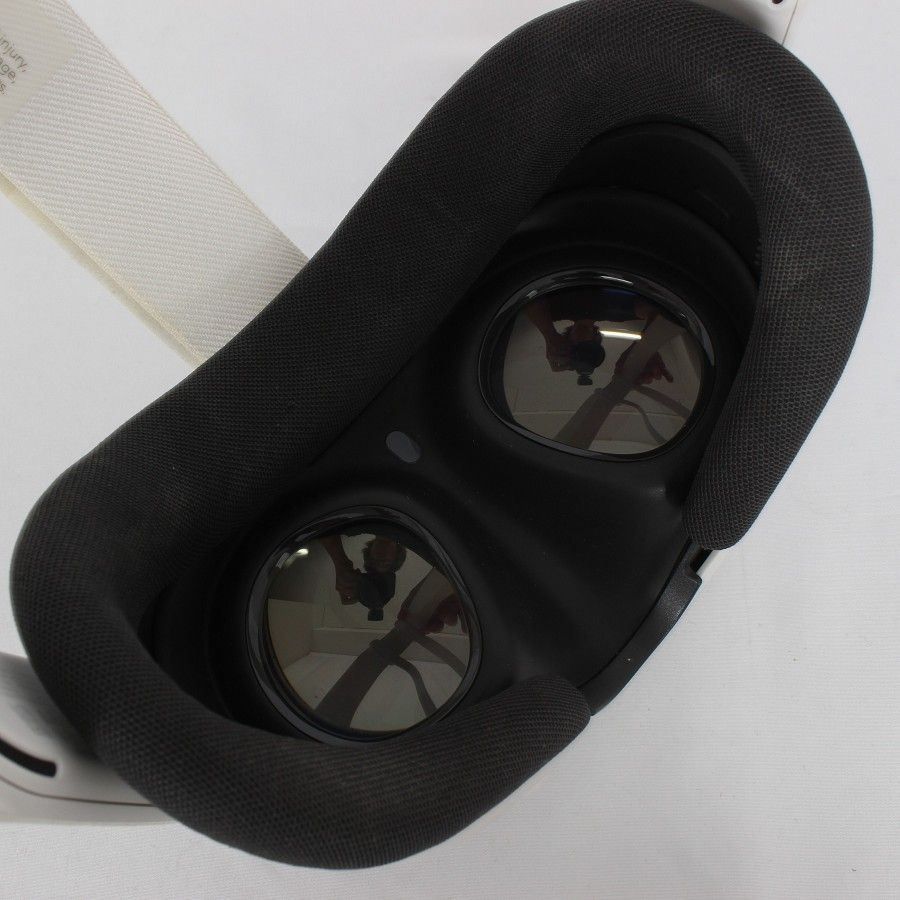 美品　メタクエスト 128G BOBOマウントディスプレイとは付属バッテリー付 美品 メタクエスト 128G BOBOマウントディスプレイとは付属