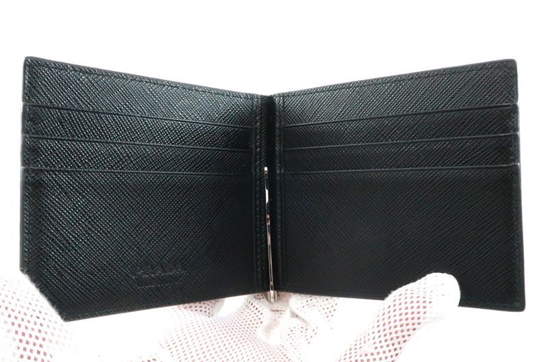 新品未使用✨PRADA プラダ　マネークリップ　2MN077 サフィアーノ　黒 未使用 プラダ マネークリップ付き サフィアーノレザー 札入れ