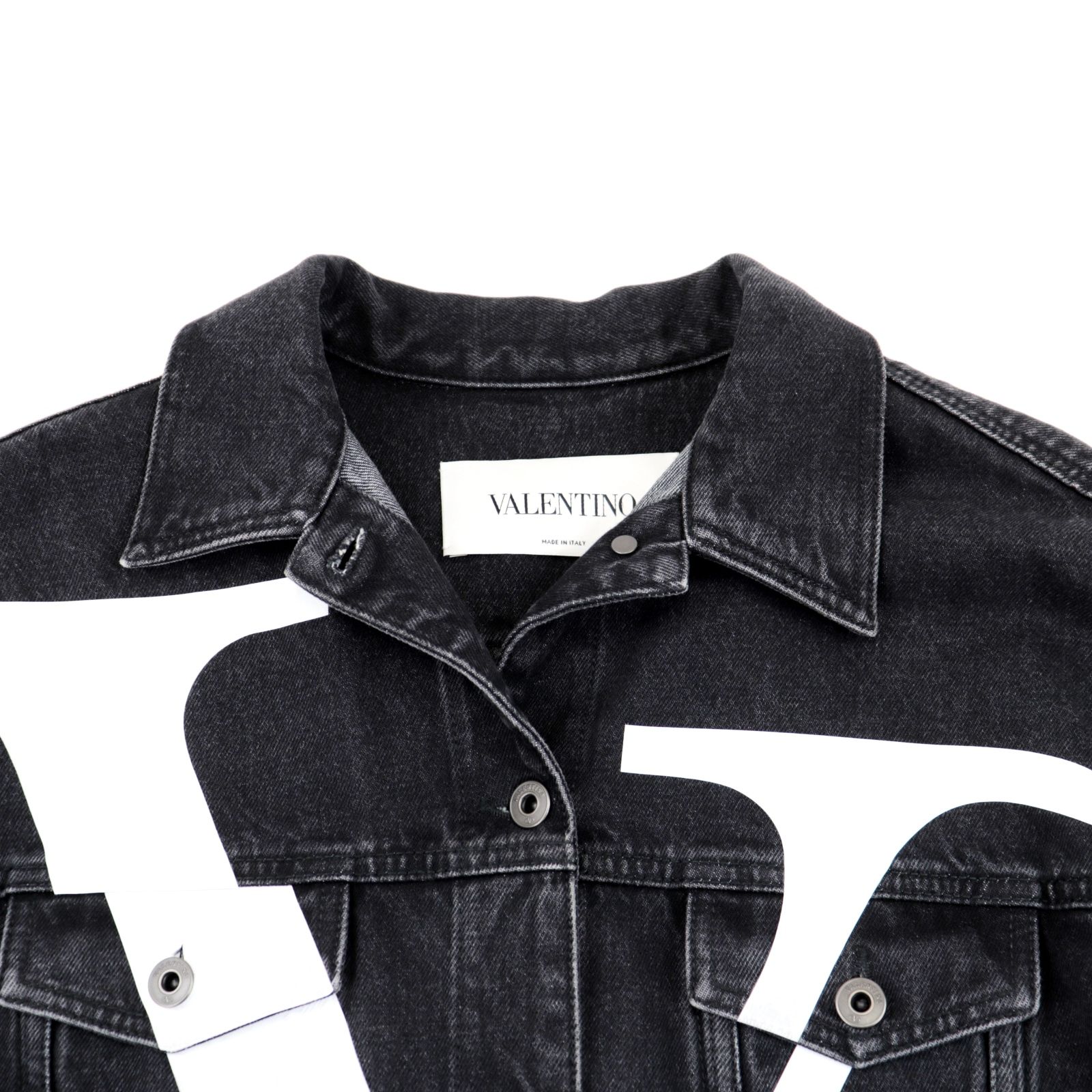 valentino デニムジャケット　46 黒 valentino デニムジャケット46 黒