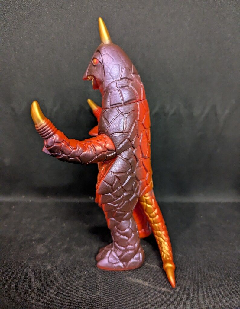 やまなや 怪獣郷 ウルトラマンタロウ ベムスター改造 オレンジ成型 MERCADOAVALIA_COM_BR