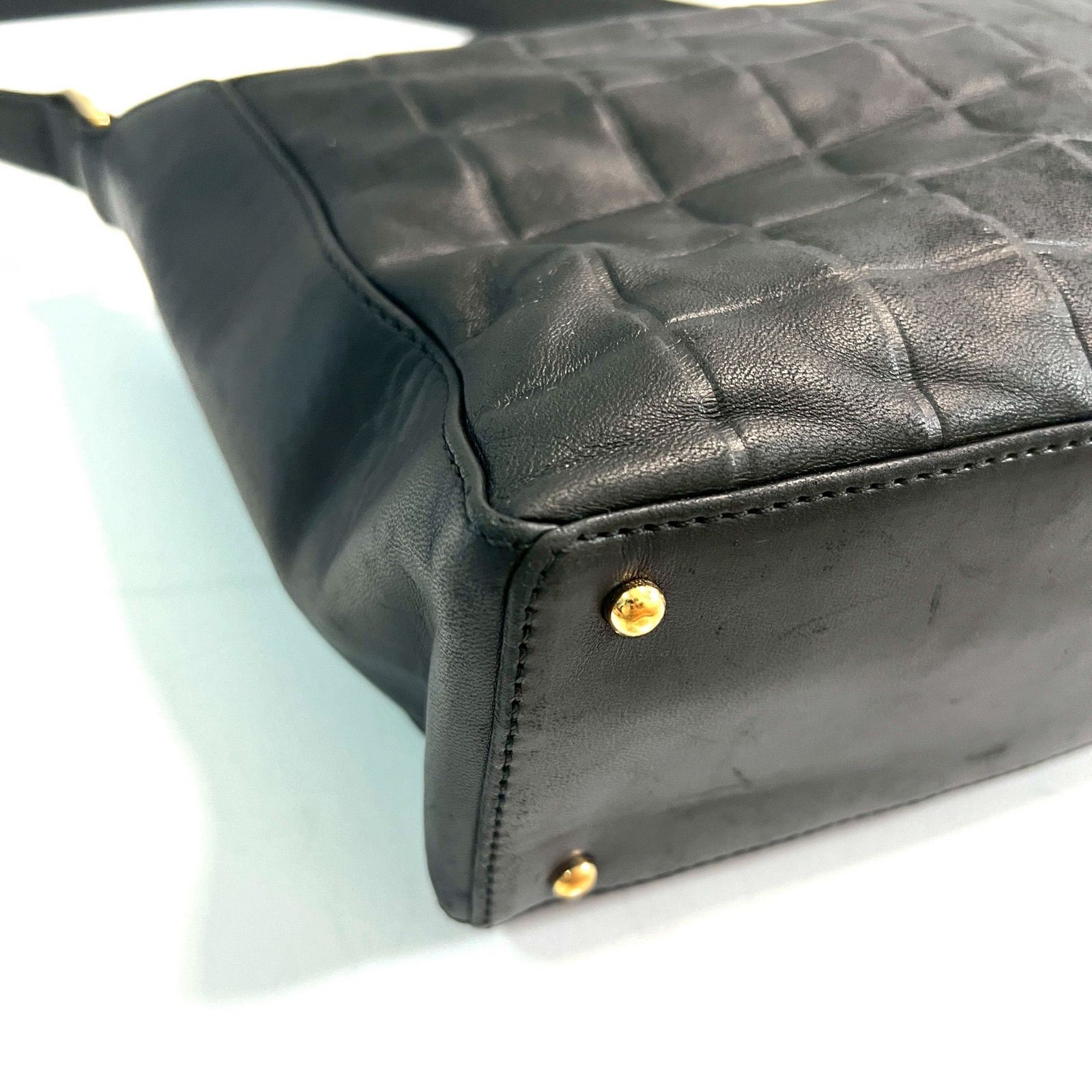 CHANEL シャネル ワンショルダーバッグ ハンド　チョコバー デカココマーク CHANEL シャネル ワンショルダーバッグ チョコバー デカココ