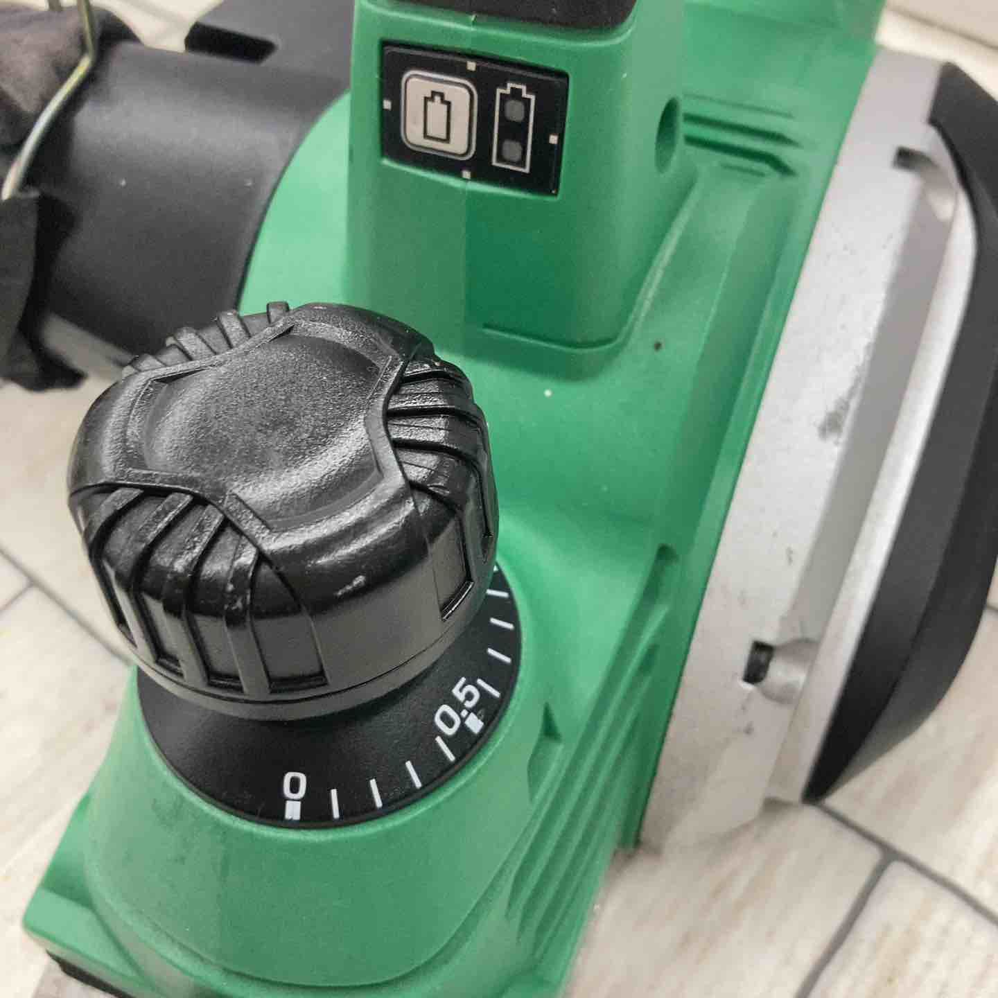 ハイコーキ HIKOKI 旧 日立工機 コードレスかんな P18DSL NN 所沢店 刃に傷あり 要交換 BILLOVLOGS_CO_UK