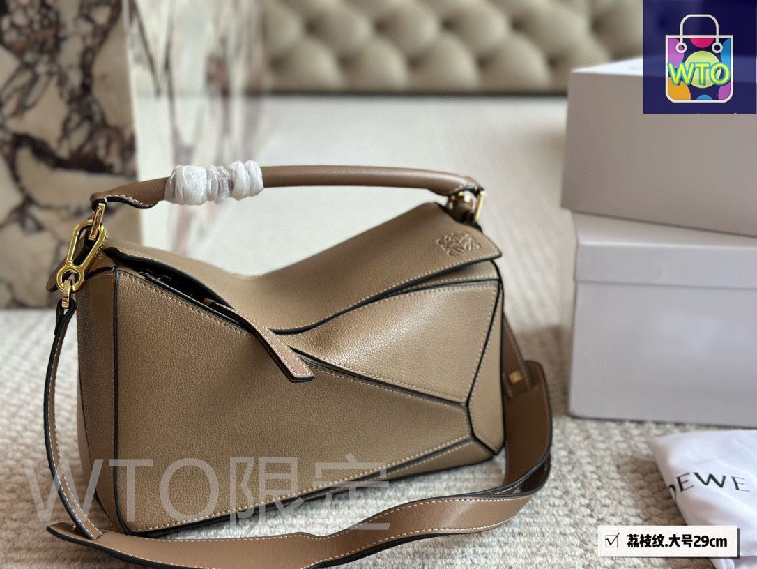Loeweロエベ ★Handbag★ジオメトリック ハンドバッグ 今日特価】Loewe Puzzle Geometric Bag ロエベ パズル ジオ