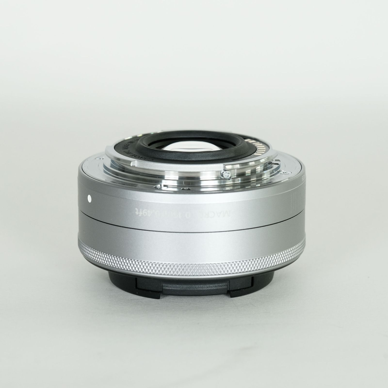 Canon 単焦点広角レンズ EF-M22mm F2 STM シルバー ミラーレス一眼対応 EF-M222STMSL 中古(非常に良い)Canon 単焦点広角レンズ EF-M22mm F2 STM シルバー