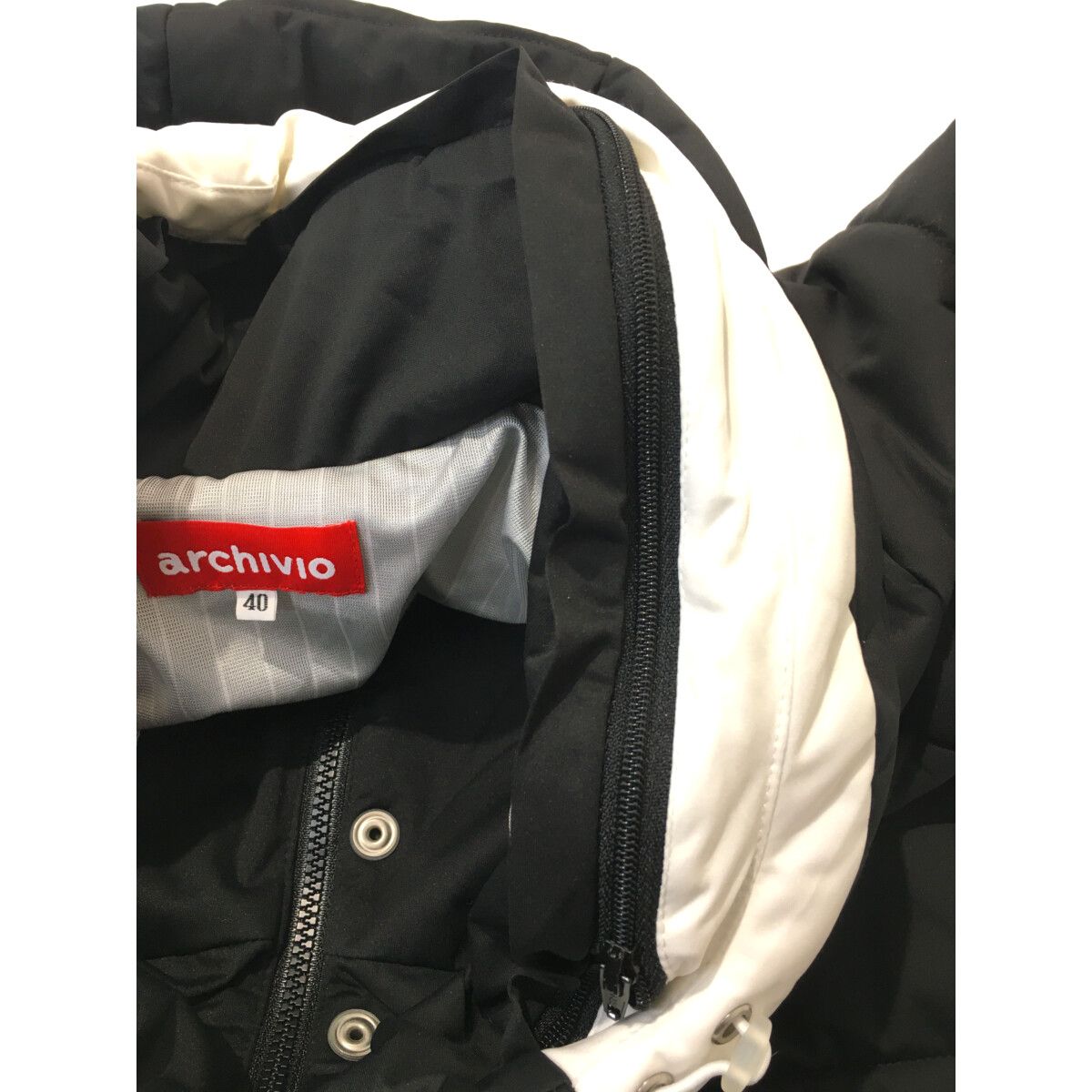 archivio - coco 未使用品 アルチビオ archivio レディース ジャケット 40(L) 黒 ブラック フード付き 中綿 銀色裏地 archivio - coco 未使用品 アルチビオ archivio レディース