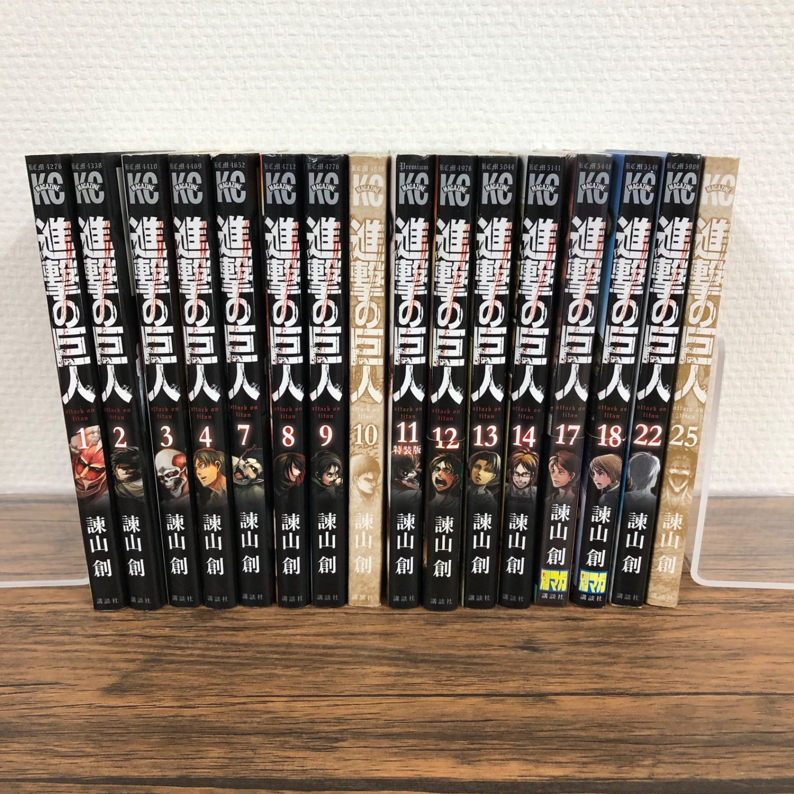 月刊進撃の巨人　1〜11巻　開封・未開封混在 Yahoo!オークション -「月刊進撃の巨人公式フィギュア