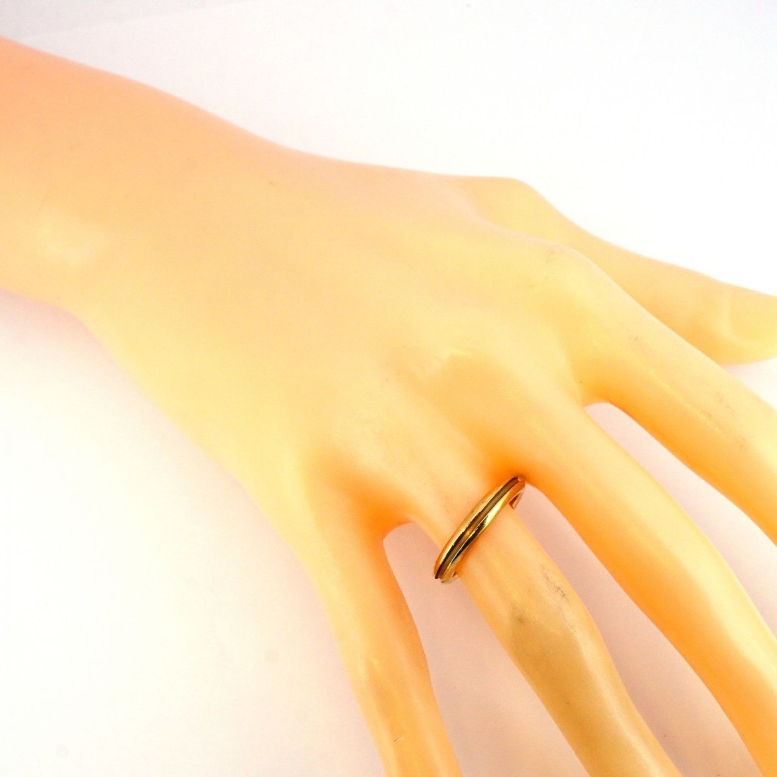 イエローゴールド