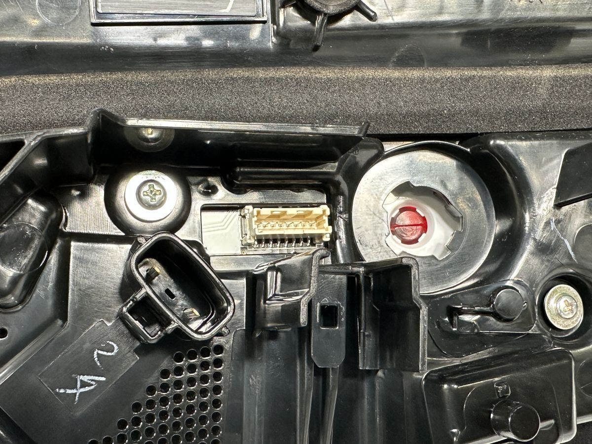 左フィニッシャーランプ テール