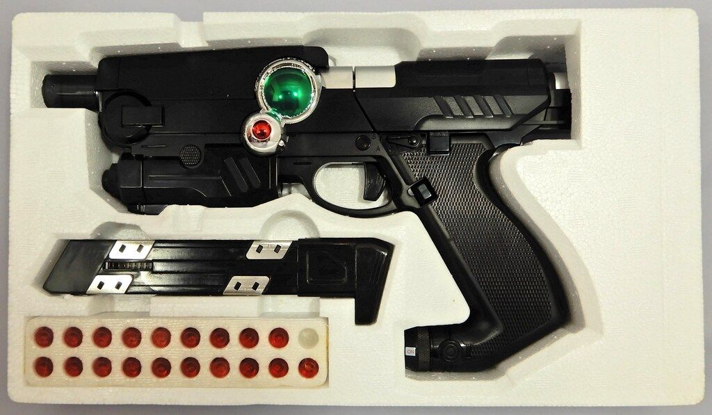 未使用 バンダイ ディクテイター 変身なりきり ブルースワット 電動ブローバック バンダイ ブルースワット/変身 なりきり ブルースワット 電動