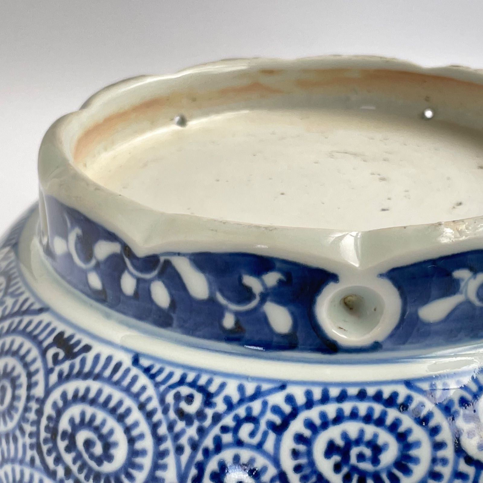 蛸唐草 古伊万里 壺 アンティーク 骨董品 古伊万里 染付 蛸唐草 壺 - 生活骨董と古布のアンティークショップ