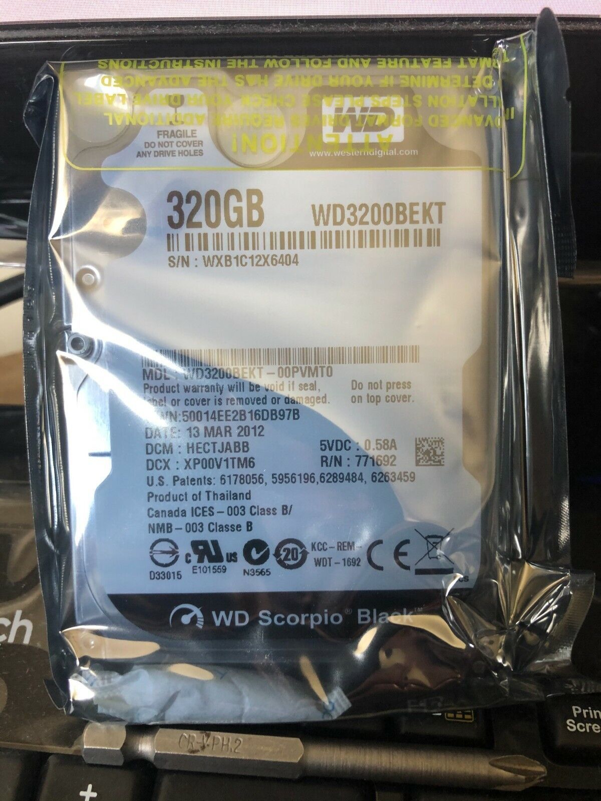 Western Digital Spio ブラック 320GB 内蔵 7200RPM 2.5 WD3200BEKT HDD