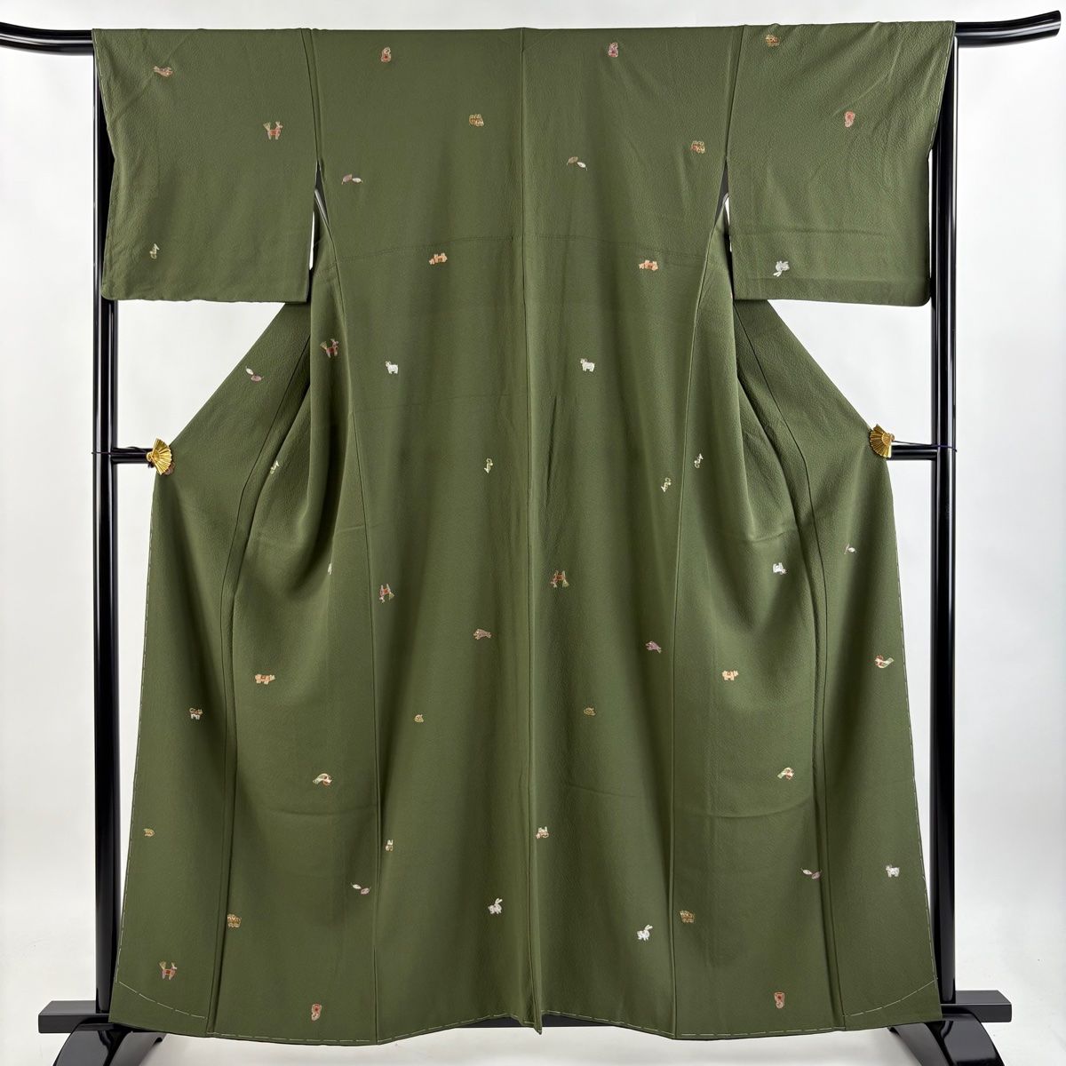 未使用品 小紋 総絞り くすんだ薄緑 綸子 身丈164.5cm 裄丈67cm 未使用品 小紋 総絞り くすんだ薄緑 綸子 身丈164.5cm 裄丈