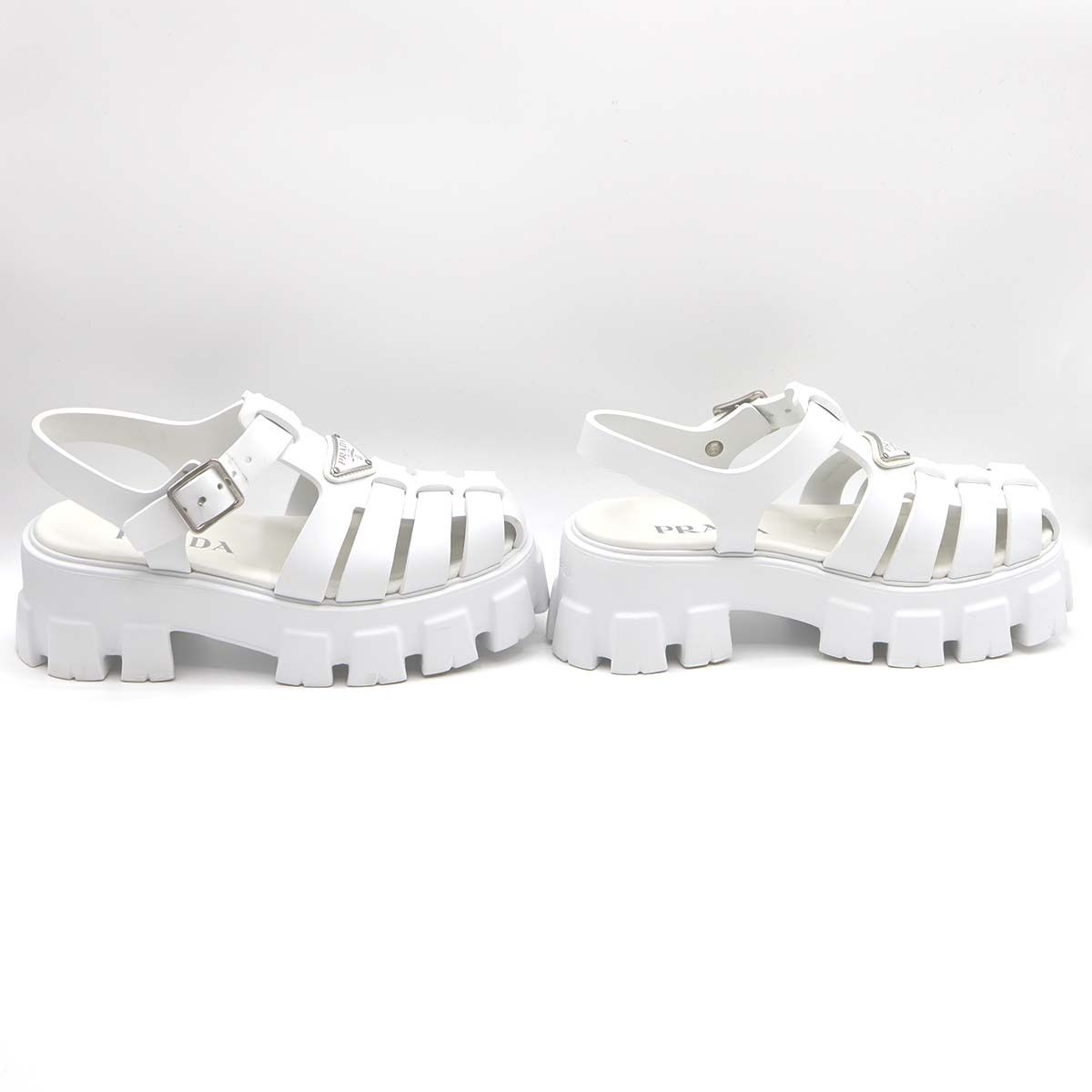 PRADA ホワイトサンダル トライアングルロゴ付き PRADA プラダ モノリス ラバー サンダル トライアングルロゴ ホワイト