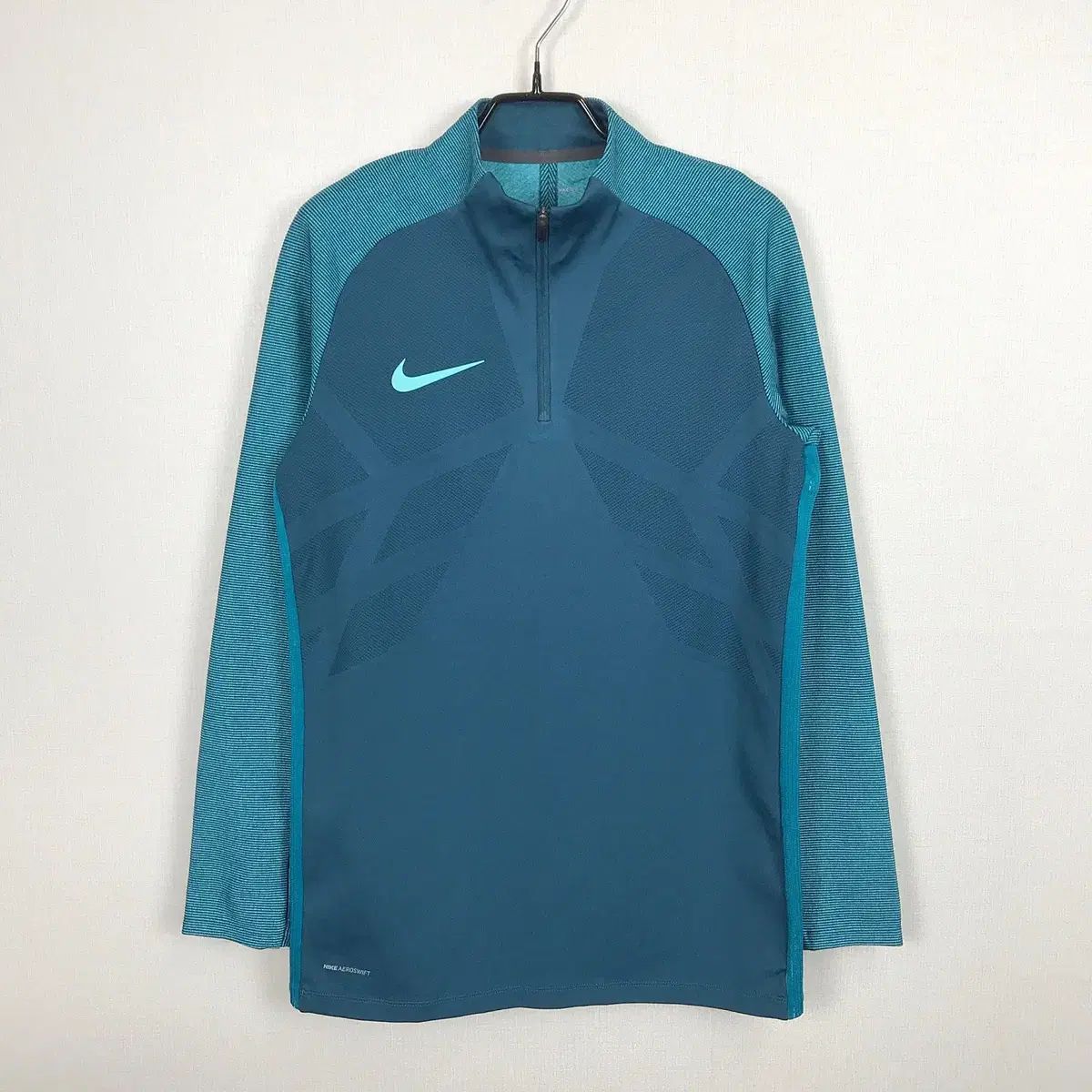 NIKE(ナイキ) エアロスイフト(AEROSWIFT) ドリルトップ