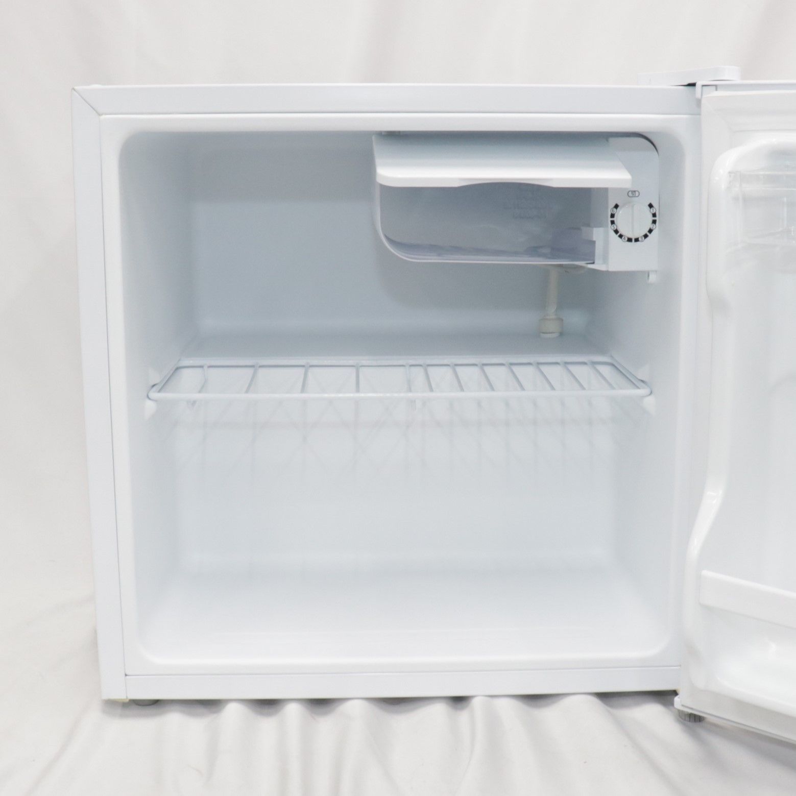 45L 右開き アイリスオーヤマ 小型冷蔵庫 IRSD-5A-W ホワイト irsd-5a-w ホワイト 良い B