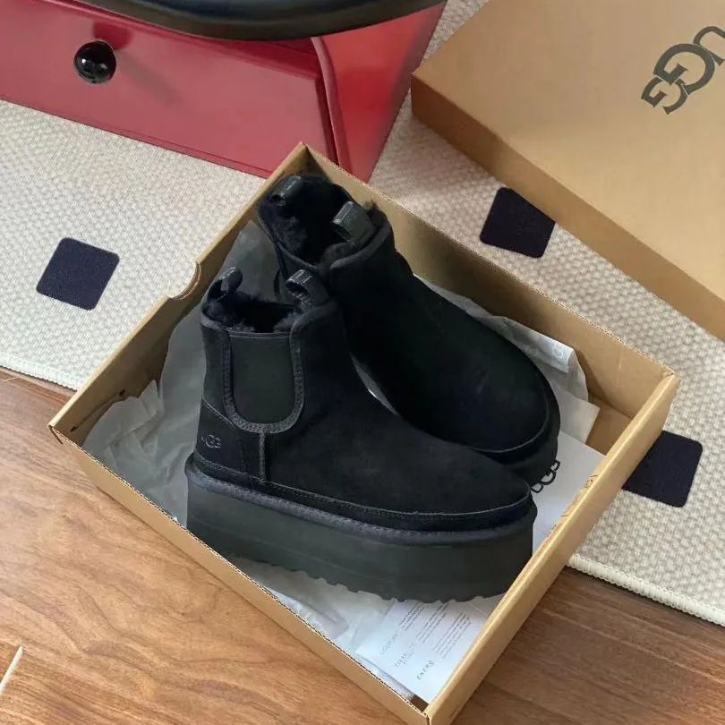 人気極美品 厚底 5cm UGG アグ ブーツ レディース ニューメル プラットフォーム チェルシー Neumel Platform Chelsea  ブラック - メルカリ