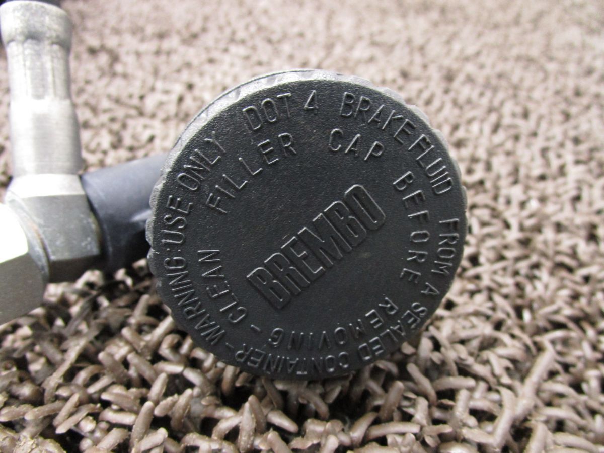 リアキャリパー A6087