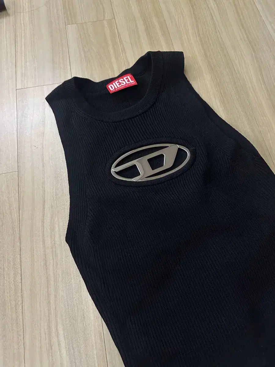 DIESEL ディーゼル オネルバ ノースリーブ s サイズ 着用回数 1 寿司