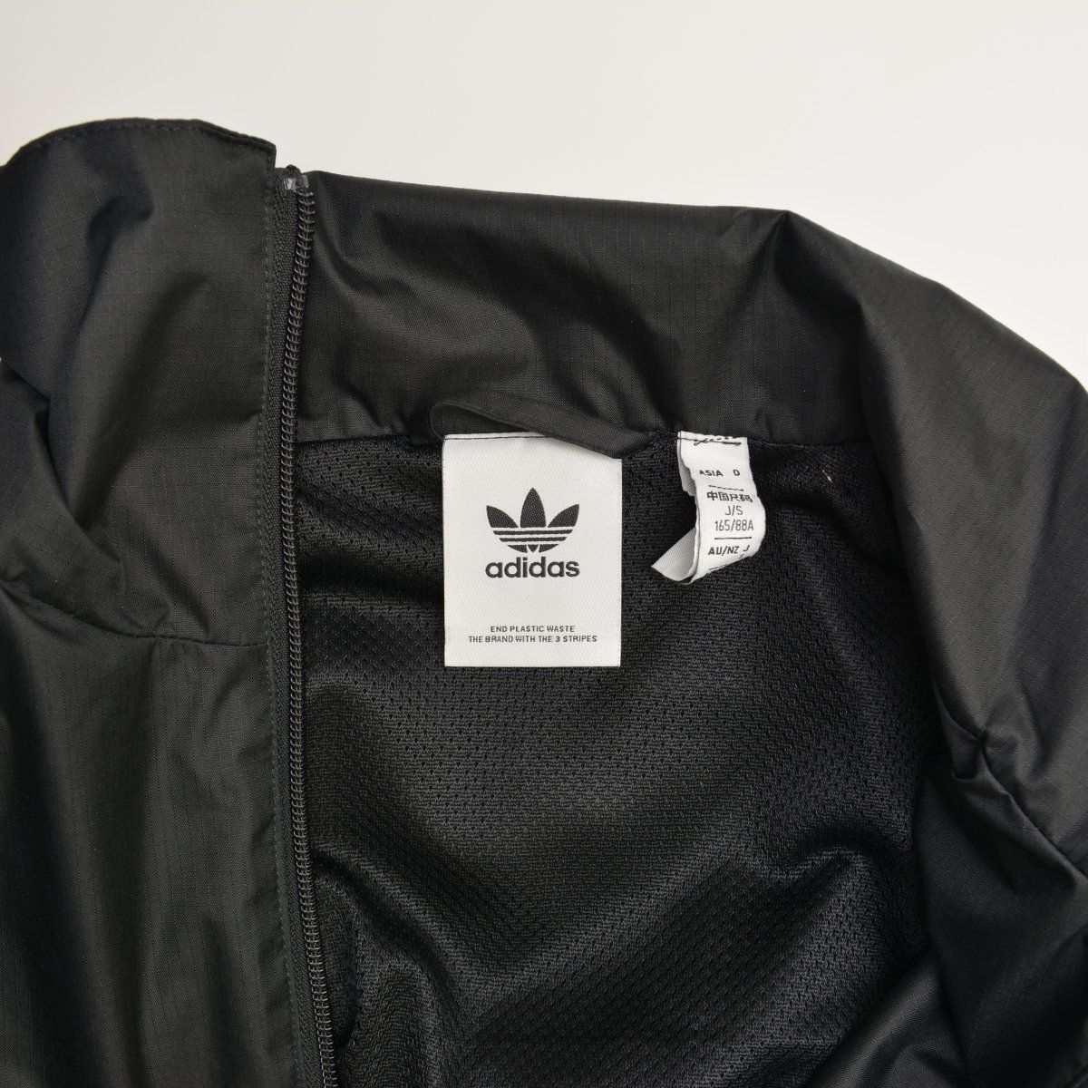 ADIDAS】GE0841 3D トレフォイル 3ストライプ トラックナイロン 