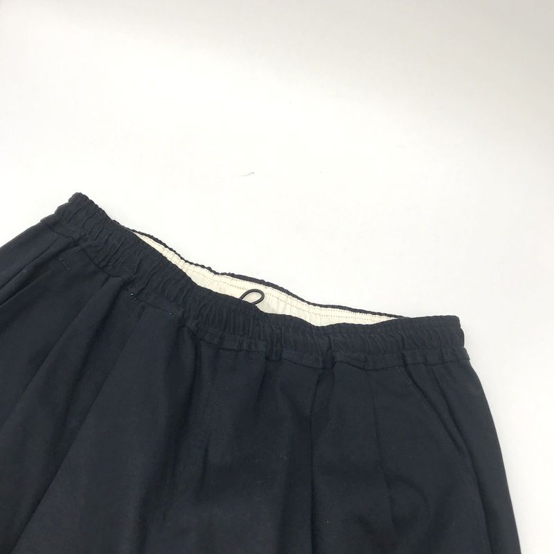 テーパード チノパンツ
