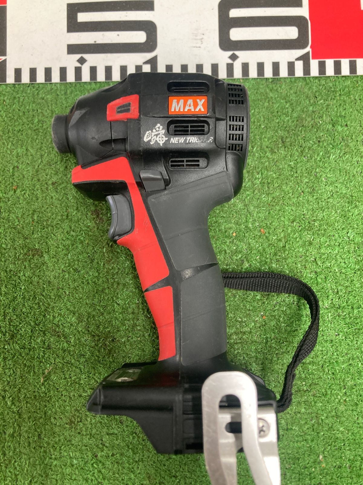 品】【0922】☆MAX(マックス) 14.4/18v充電式ブラシレスインパクト