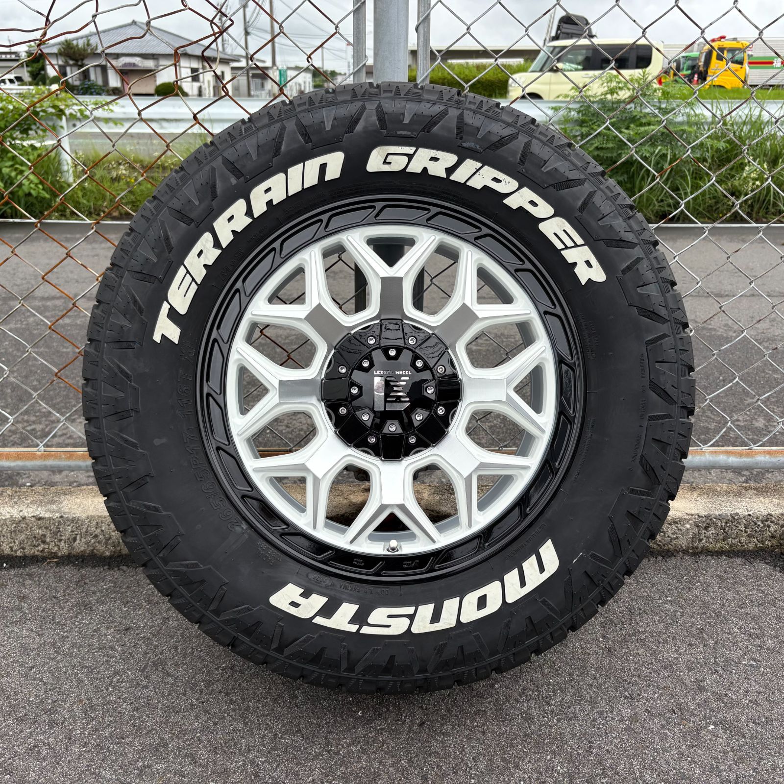 work seeker 17インチ 楽天市場】WORK シーカー FX 17インチ×8J Sリム ホイール ワーク