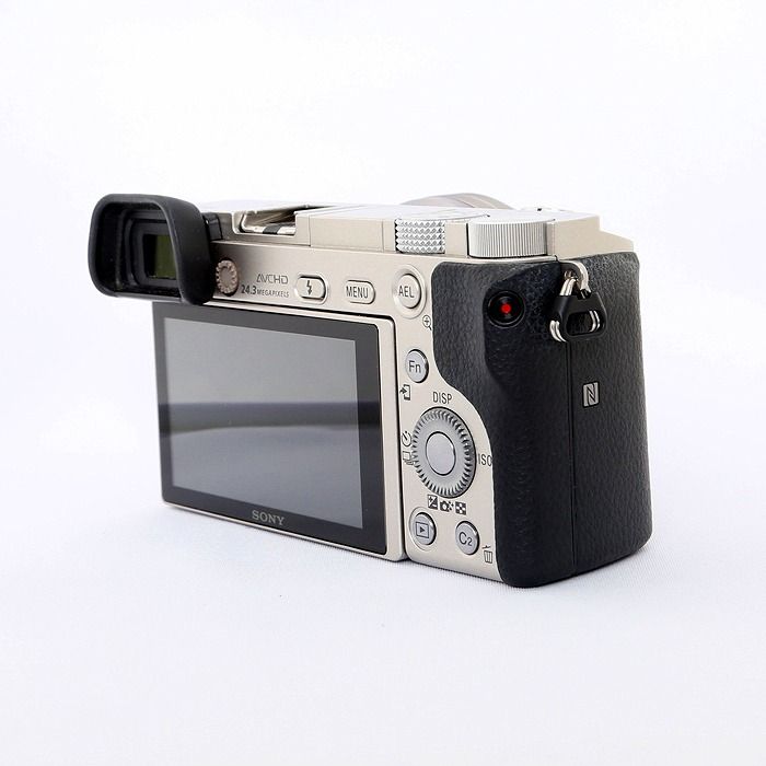 SONY α6000 パワーズーム　ストラップ付き　中古美品 中古】(ソニー) SONY α6000 S パワーズームレンズキツト - メルカリ
