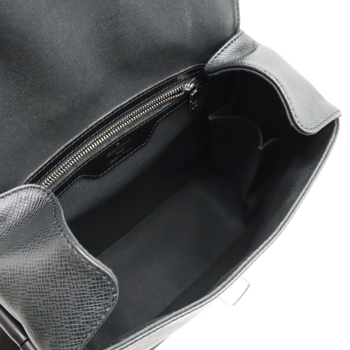 LOUIS VUITTON ルイ ヴィトン タイガ ヤランガ ショルダーバッグ 斜め