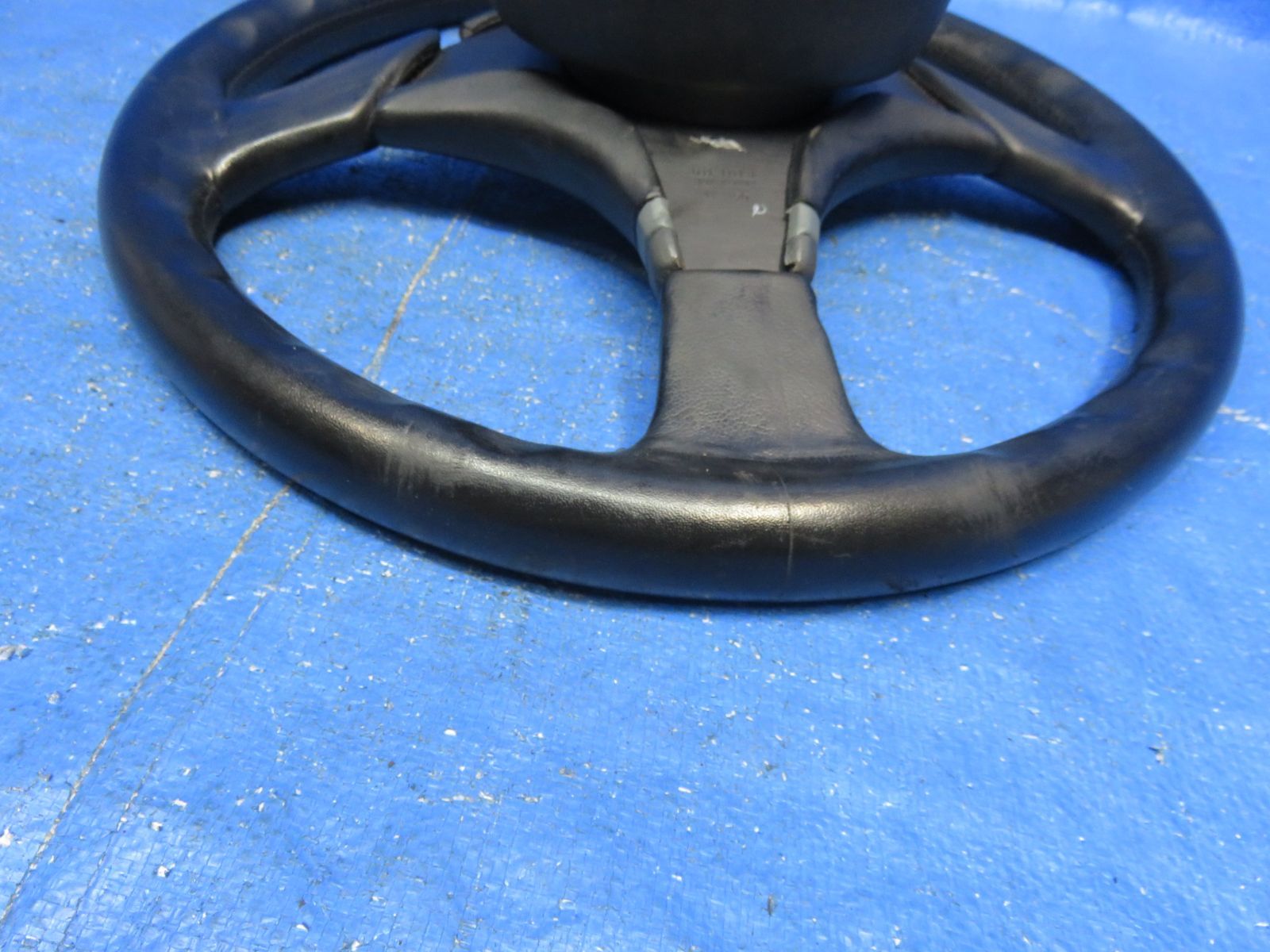 LA6608 スバル BC5 レガシィ RSターボ レザーハンドル MOMO 革巻きステアリング 純正 BF5 BFA BF3 小傷 FFCRYSTALESIA_COM