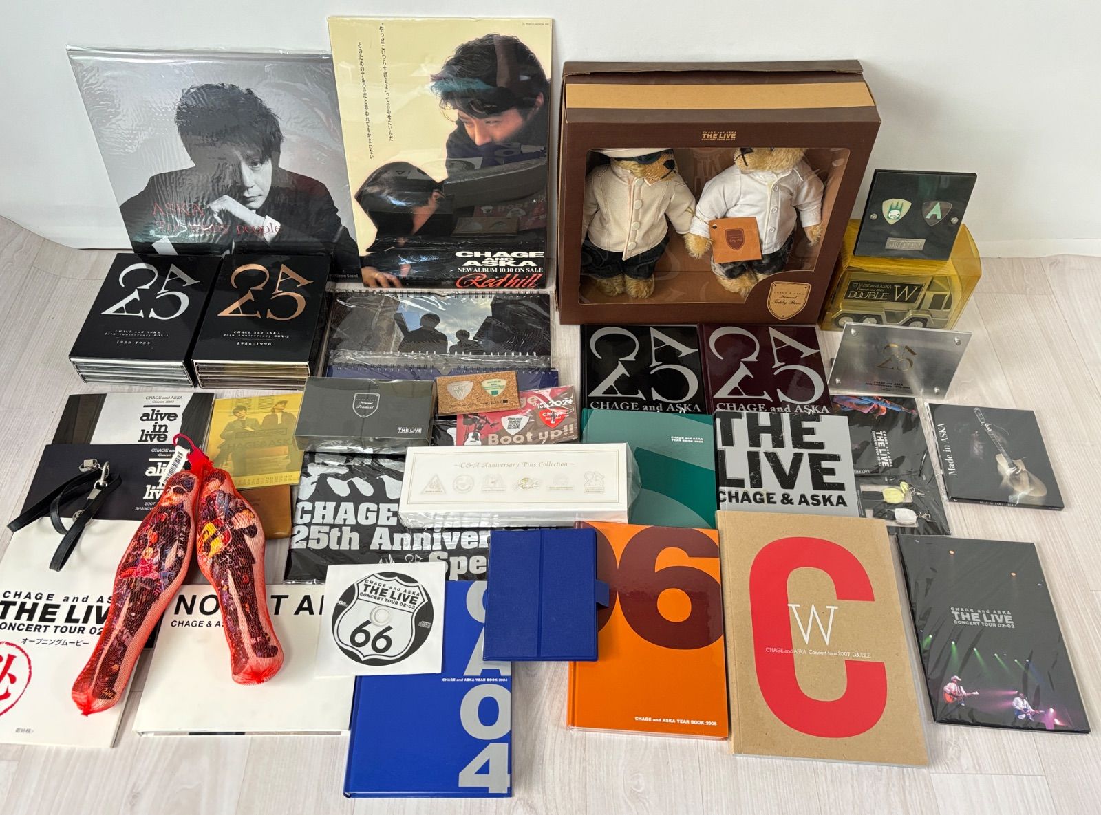 CHAGE-ASKA チャゲ-飛鳥 グッズ LIVE ブック ストラップ カレンダー ペンダント ピン ピック ぬいぐるみ