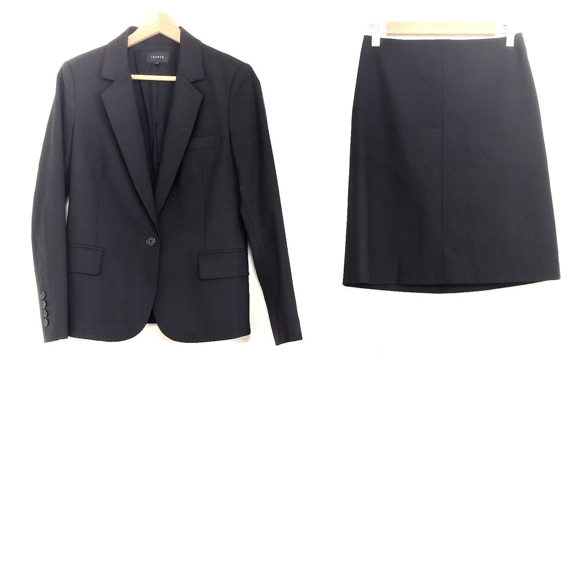 セオリー theory スカートスーツ サイズ4 0 アイボリー レディース レディーススーツ theory luxe(セオリーリュクス) スカートスーツ レディース - 黒