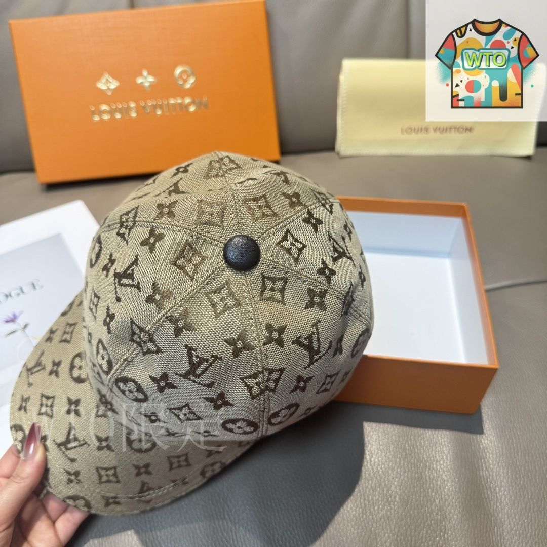 LOUIS VUITTON ニット帽子　美品　おかちゃん 今日特価】Louis Vuitton 新作 牛仔モノグラム キャップ - メルカリ