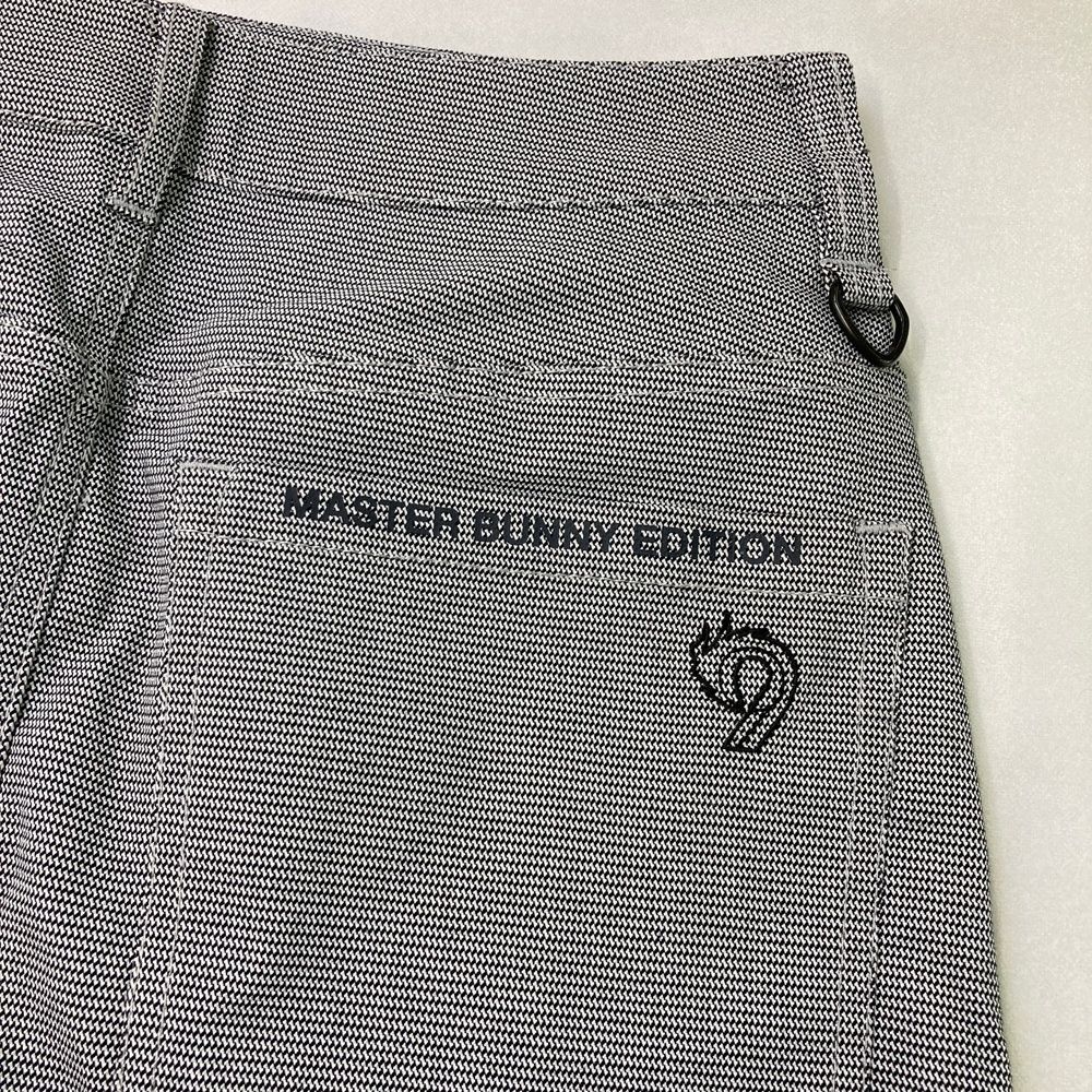 サイズ：0 MASTER BUNNY EDITION マスターバニーエディション  スカート 総柄 ブラック系 [240101474206] ゴルフウェア レディース ストスト サイズ：0 MASTER BUNNY EDITION マスターバニーエディション スカート