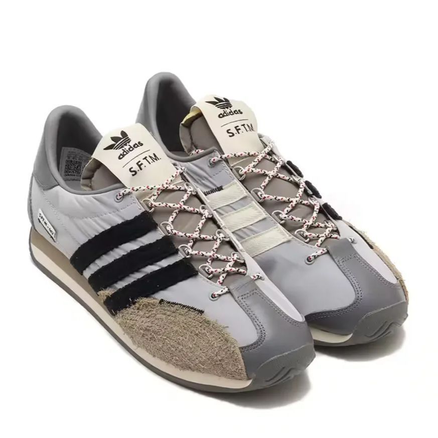 adidas COUNTRY OG SFTM GRETWO/CBLACK/GREFOU - メルカリ