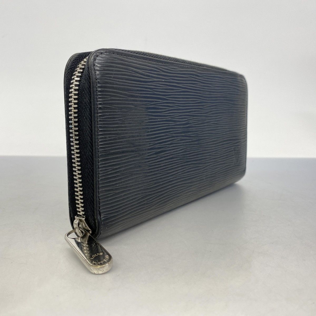 美品 ルイヴィトン エピ ジッピーウォレット 長財布 ノワール 箱 M60072 Amazon | (ルイヴィトン)LOUIS VUITTON エピ ジッピーウォレット