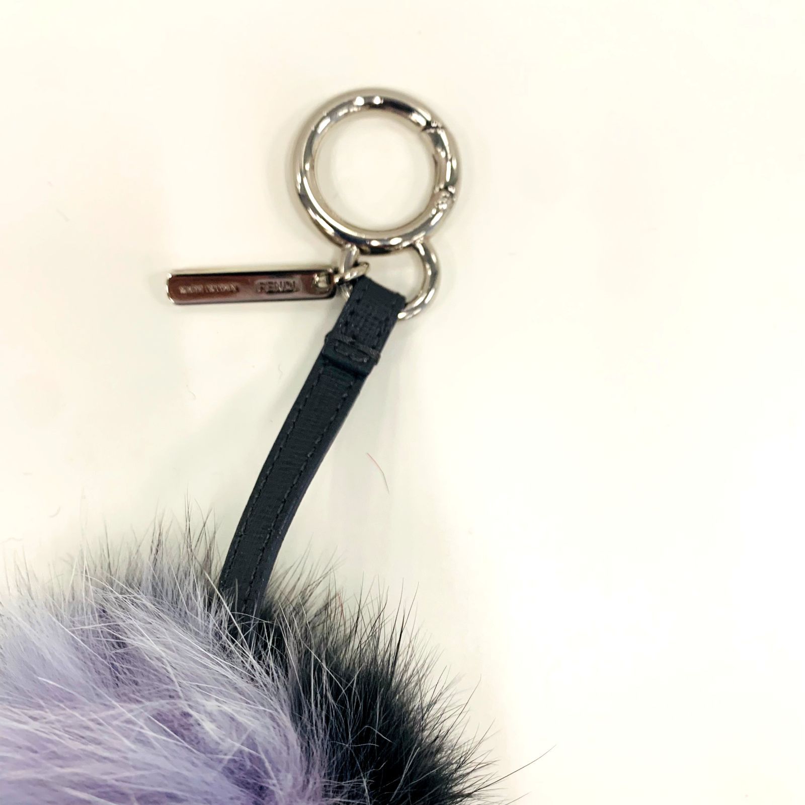 【beauty_tamiko様】FENDI ファーチャーム　キーホルダー 即発 FENDI モンスター ファー バッグチャーム キーホルダー 黄
