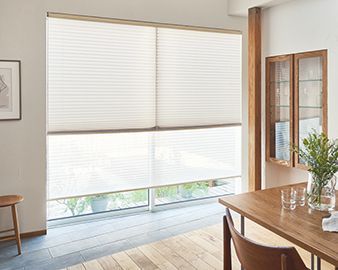 ほぼ新品】プリーツスクリーン（ペアタイプ）／タチカワブラインド